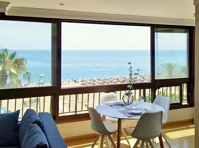 Primera Linea De Playa En La Malagueta Апартаменты Малага